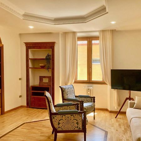 Colosseo Prestige Apartment โรม ภายนอก รูปภาพ