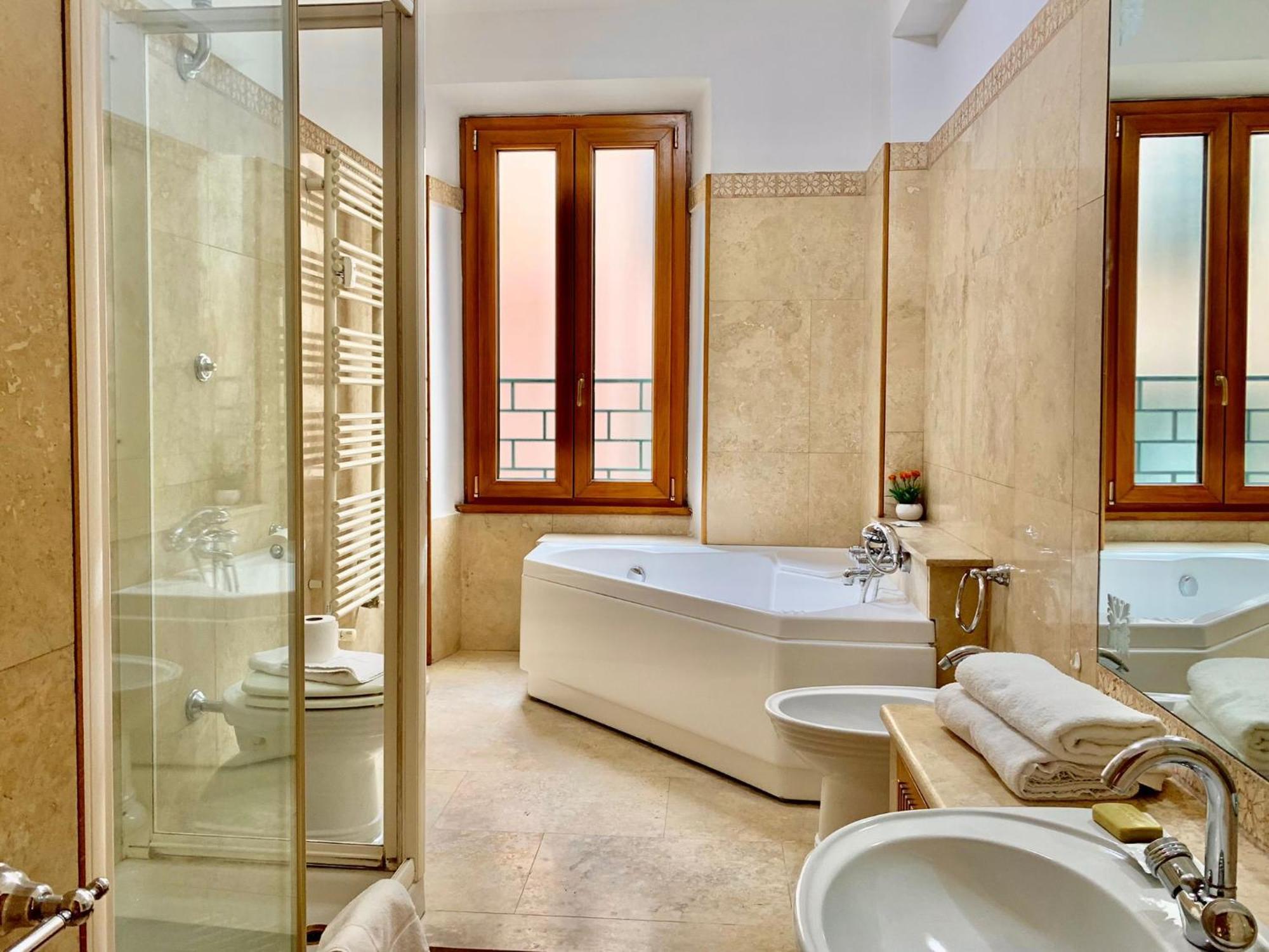 Colosseo Prestige Apartment โรม ภายนอก รูปภาพ