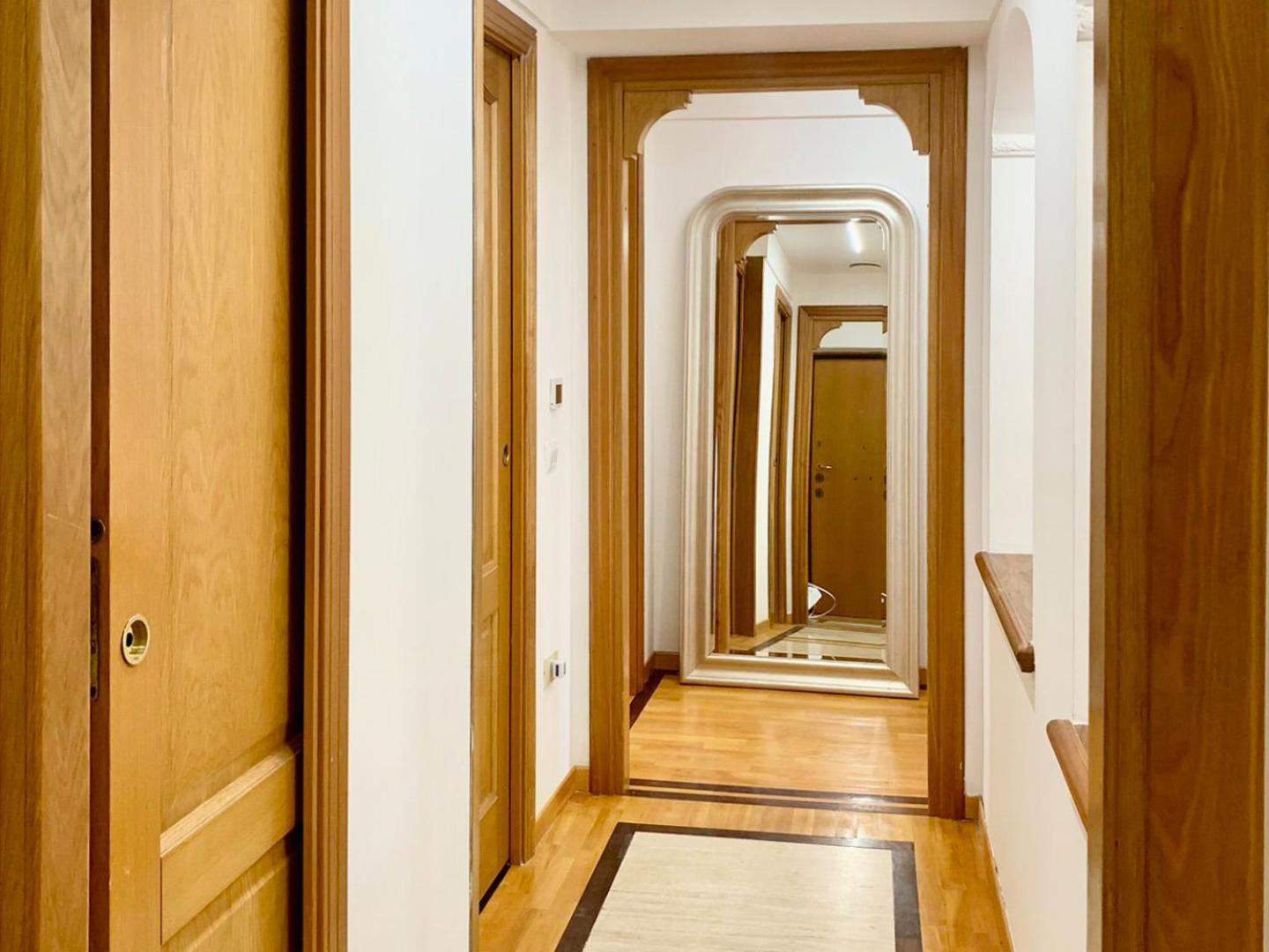 Colosseo Prestige Apartment โรม ภายนอก รูปภาพ